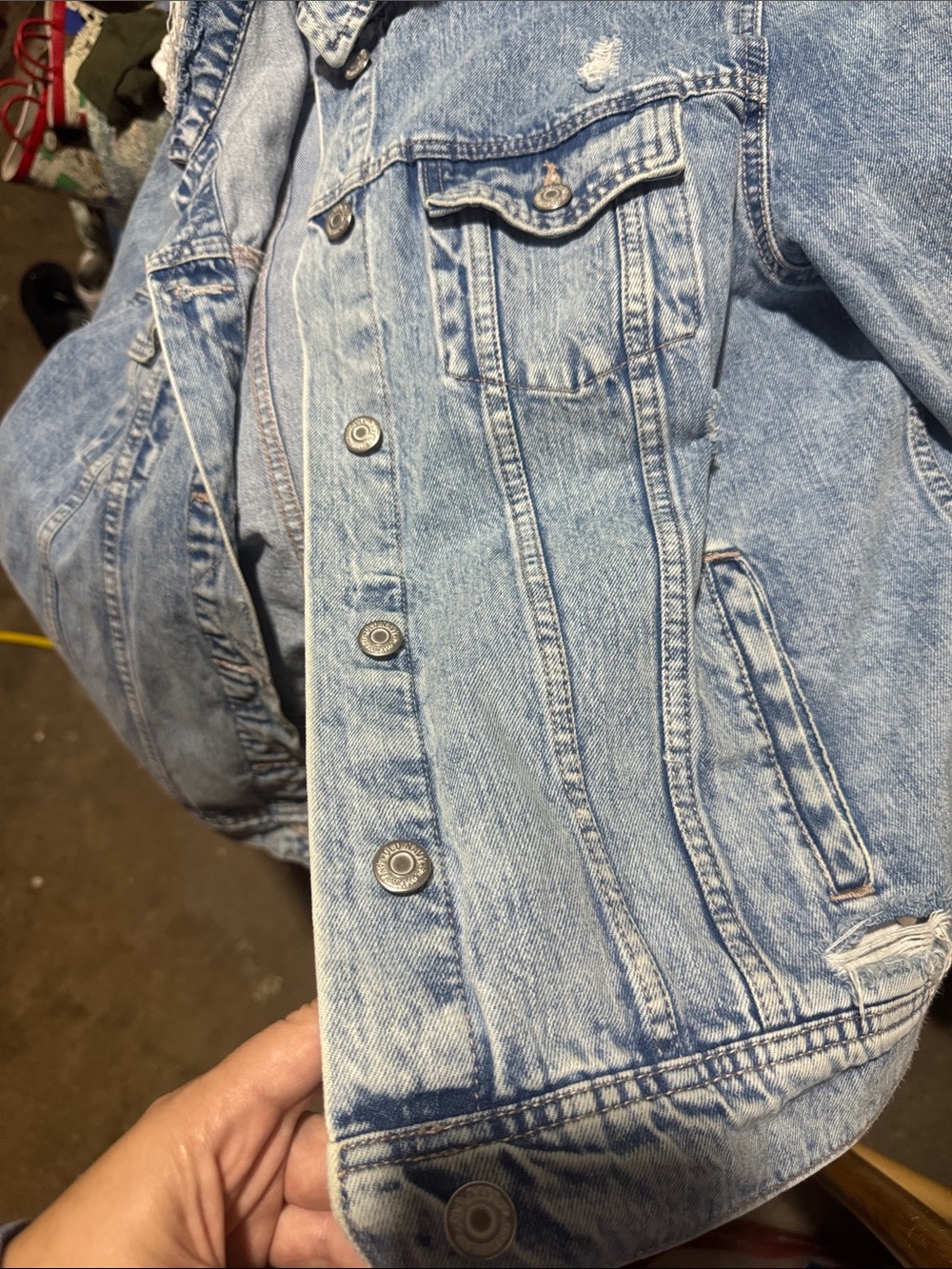 Old Navy Light Blue Denim Truck Jacket excellent pre-owned condition. - Picture 10 of 12
